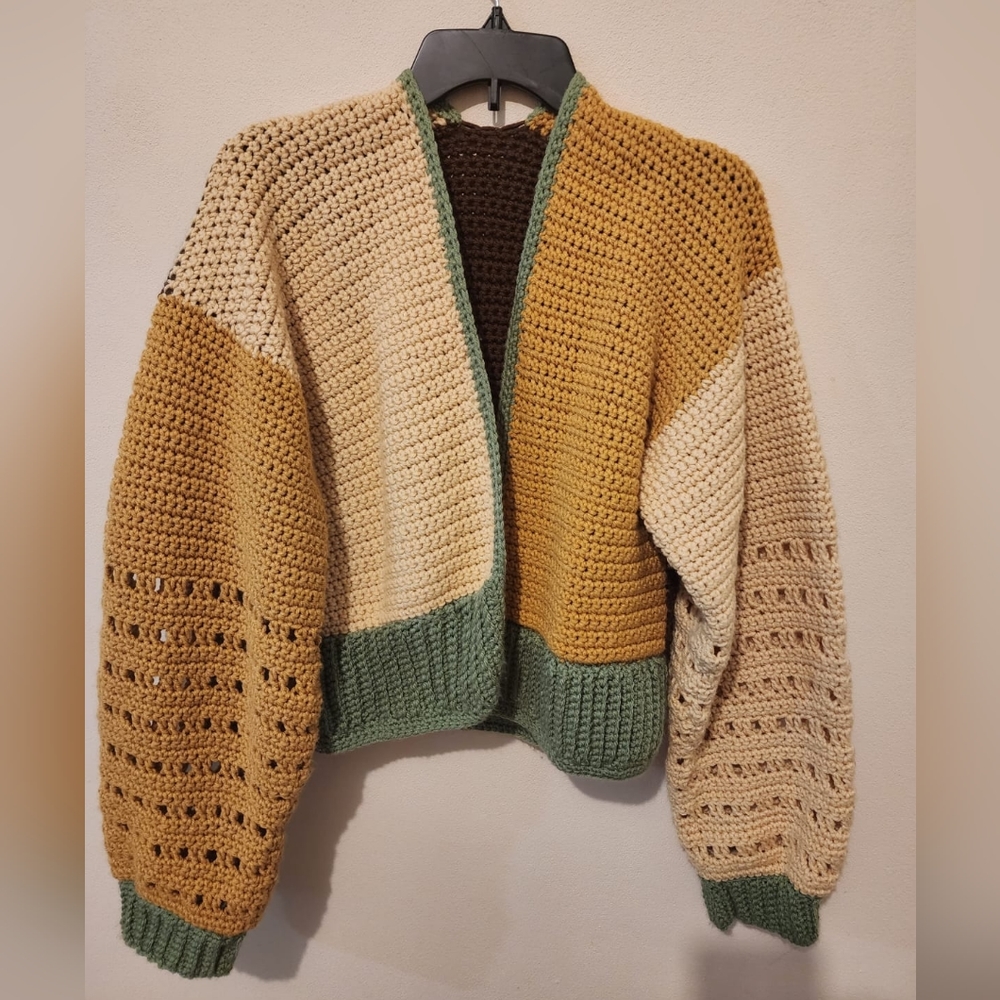 🍂 Handmade Sweater – Never Worn, Perfect for Fall 🍁